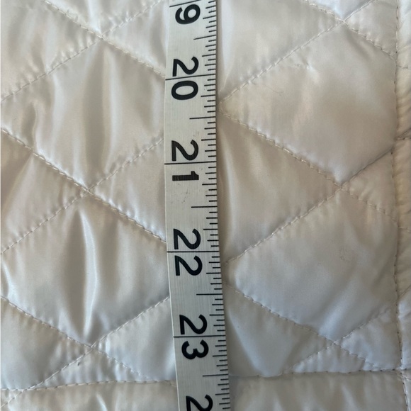 Exertek Quilted Vest in White with Black stretch material on sides. - Picture 6 of 7